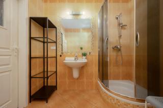 Family Apartment with Balcony and Remote Work in Warsaw by Noclegi Renters - 5