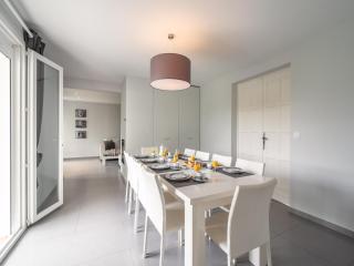 Luxurious villa in Saint geniès de Fontedit with heated pool - 5