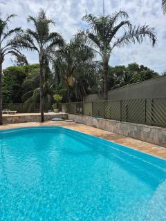 Casa de campo com acesso direto ao rio, área verde e lazer completo - 4