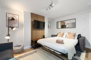 Luxury Lower-Level One Bed Apt - Headingley - 5