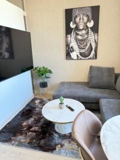 616 at One Rosebank - 5