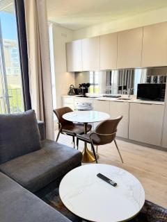 616 at One Rosebank - 2