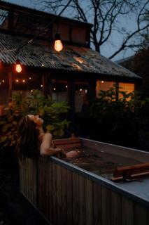 Romantic Cottage for Couples Getaway near Portland | Oregon Rentals - Scotts Mills - 9