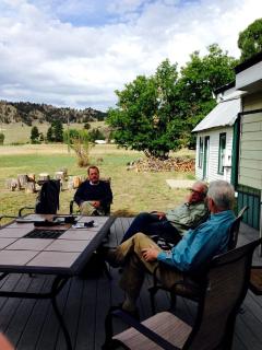 Riverside Cabin with Rare Claw-Foot Bathtub, Montana - 9