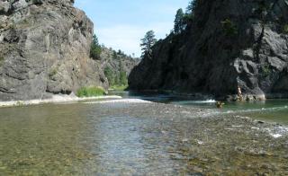 Riverside Cabin with Rare Claw-Foot Bathtub, Montana - 8