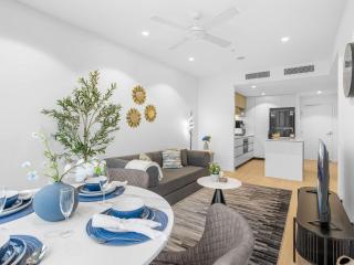 1BR Retreat- City & River Views Queen's Wharf - 8