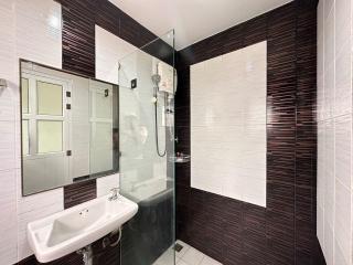 Уютный дом с садом и террасой Best house - 2