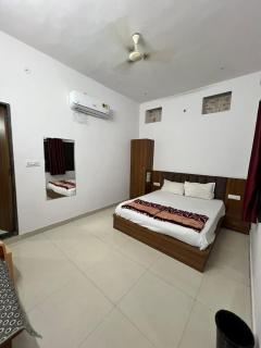 Hotel Shri Ram Palace - 9