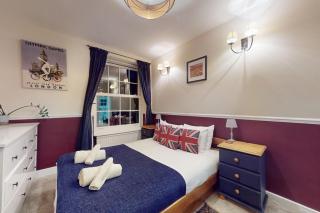 Spacious 3-Bed Near Battersea Power Station & Tube - 8