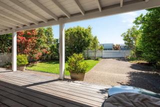 Stunning Big Private Waterfront Cottage - 7