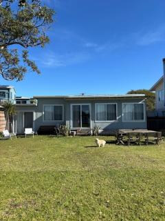 Noddys Charming Waterfront Cottage - 8