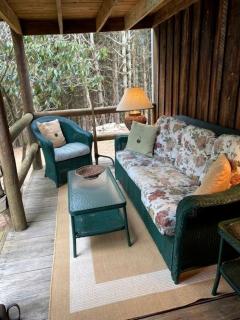Rustic Log Cabin with Spectacular Mountain Vistas in Piedmont Region, Virginia - 8