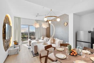 Luxury Waters Edge Residence Apartment - 9