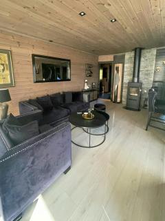 White Cabin With Jacuzzi And Fjord Views - 1