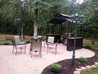 Log Cabin Rental with a Porch near Shenandoah National Park, Virginia - Grove Hill - 3