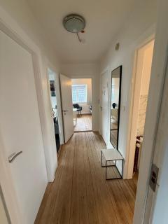 Hel ændre men hyggelig lejlighed - 1