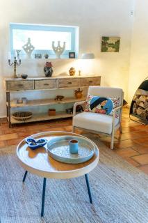 House Among Vineyards Near Mont Ventoux - Travaillan - 2