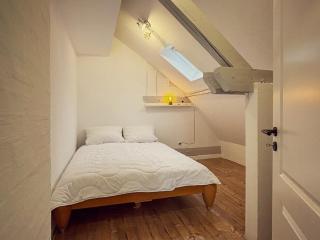 Historic Holiday Home By The Swimming Pond - 1