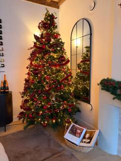 The Burgundy - Boutique B&B - 9