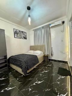 The Apartment at Akoka Yaba, Lagos - House 16 Shobande Street - 1