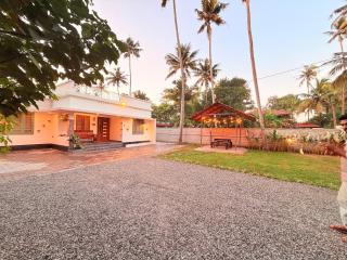 Elora cliff 3 bhk private entire cozy villa with kitchen on varkala cliff - 0