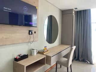 The Legacy hotel and Spa - 9