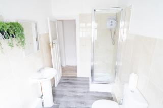 Coastal 4-Bed Family Retreat in Sandbanks - Sandbanks - 8