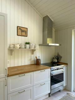 Modern And Idyllic Holiday Home With Forest Views - 8