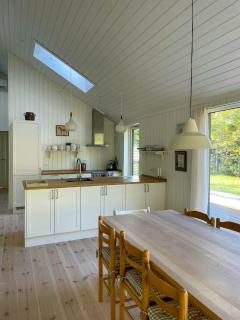 Modern And Idyllic Holiday Home With Forest Views - 0