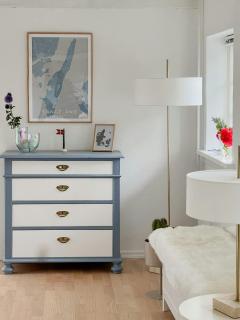 Idyllic Thatched Cottage With Sea View - 8