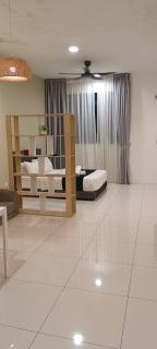 Chambers Luxury Suites GRB - 3