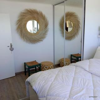 Superbe T2 parking wifi climatisé face Mer et Piscine - 4 Etoiles - 1