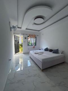 The Perfect Accommodation - 7