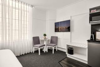Studio Stay in Brisbane CBD Hotel Building - 2