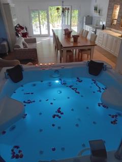 Meteora Grande luxury suite & spa villa - 0