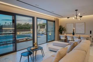 Olive Hill Villa, By Hellocrete - 5