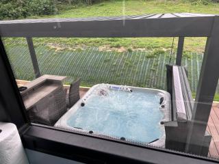 Coach conversion with private hot tub - 5