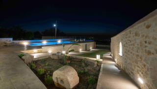 Fabrica Villa, By Hellocrete - 2