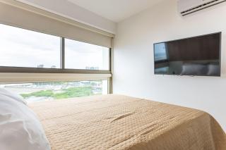 Estudio Moderno con Vista al Mar Impresionante - 7