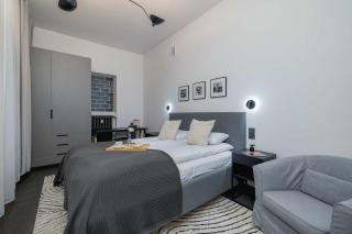 Stylish Apartment Ideal for Remote Work by Noclegi Renters - 7