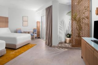 DoubleTree by Hilton Sharks Bay Resort - 6