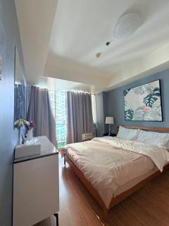 Azure Staycation by Casa Tremora Deluxe - 5