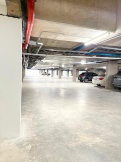 226 One Rosebank with On-Site Rooftop Restaurant - 5