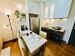 City-Center Spacious 1BR Heart of ThongLo Fast Wifi - 9