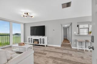 Ocean Breeze Condo | Ormond Beach - 1