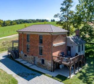 Charming Retreat: Pet-Friendly Classic Rental for Outdoor Activities in Pulaski County, VA - 5