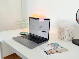 Modern Apartment, Central Location - Perfect for Business, Leisure or Families - 1