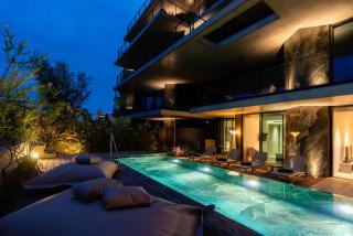 Savoy Monumentalis I by Madeira Dream Stays - 1