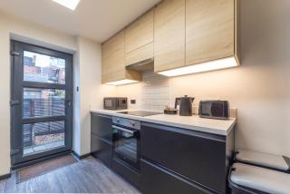 4 bedroom 2 bath beautiful Victorian house - 6