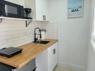 Kevin#B Chic Studio with Patio near Fort Lauderdale Beach - 4